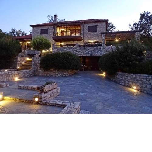 Πετρόχτιστη υπερπολυτελής βίλα