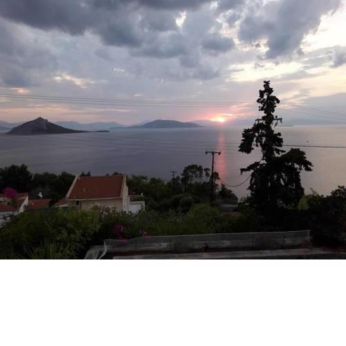 Φανταστικό σπίτι με υπέροχη θέα στη θάλασσα!