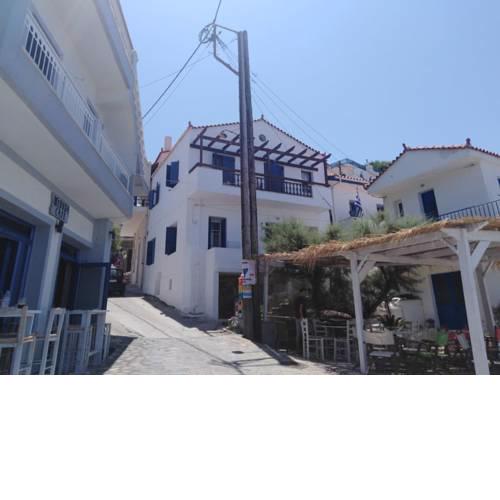Το θαλασσί σπίτι