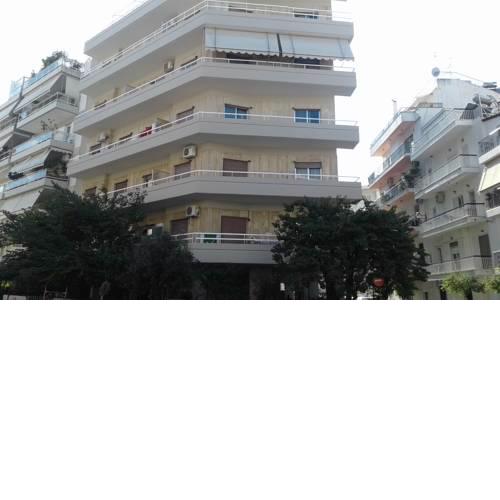 ΜΕΓΆΛΟ ΔΙΑΜΕΡΙΣΜΑ ΚΟΝΤΑ ΣΤΟ ΚΕΝΤΡΟ
