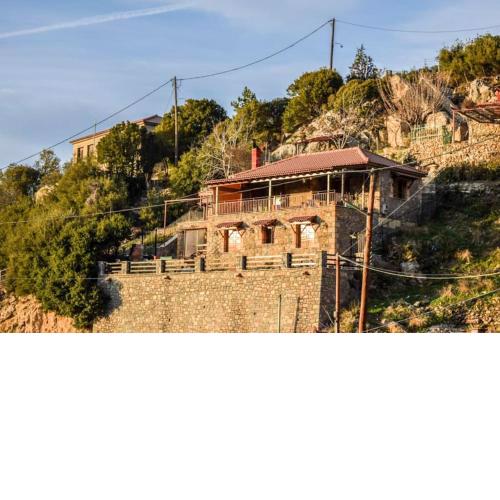 Πετρόχτιστη μονοκατοικία στην καρδιά του Πάρνωνα