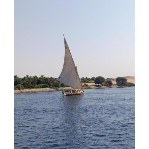 بقرب من ضريخ اغاجان