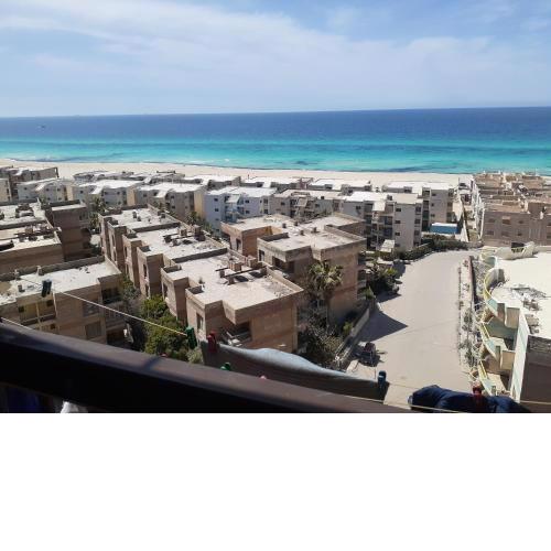 شقة فى الإسكندرية مميزة على البحر مباشر