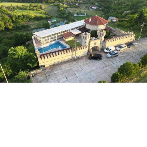 Комплекс Замъка