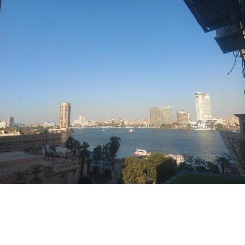 شقة راقية في الدقي على النيل