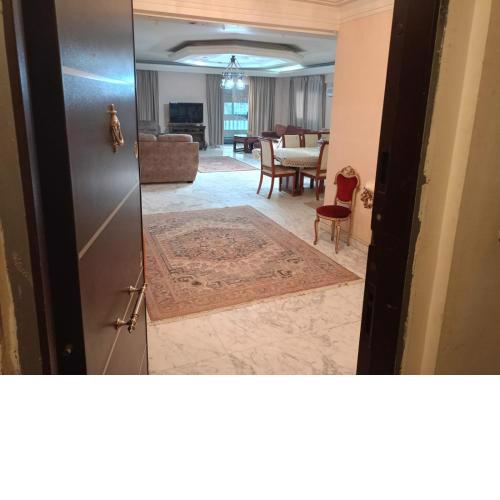 شقة بالمهندسين غرفتين