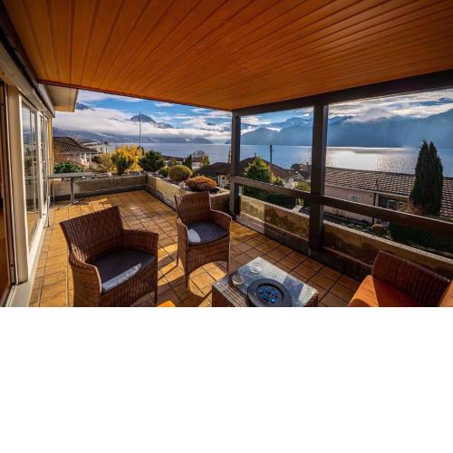 A beautiful apartment with direct view at the lake for 4 persons