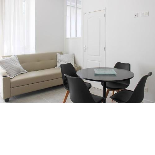 A bright 40 m nest for a stay in Paris