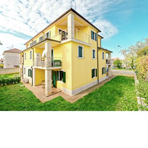 A Bright Modern Apartment in Umag