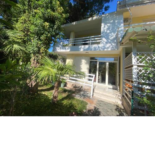A cozy duplex in the Lalzi Bay