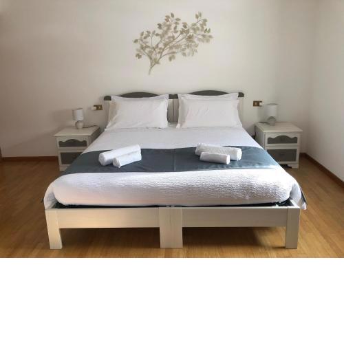 A DUE PASSI Room & Breakfast