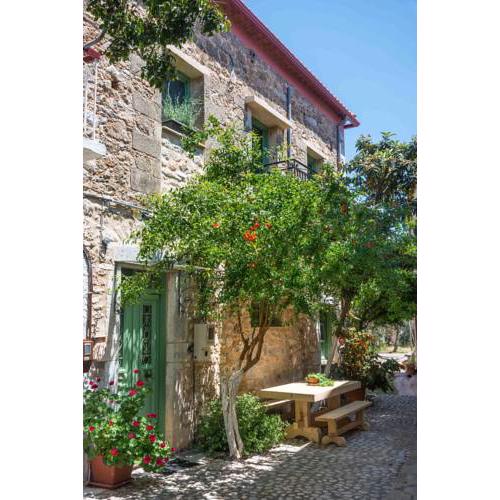 A fab two storey house 15m from sea