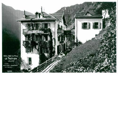 À Flanc de Montagne