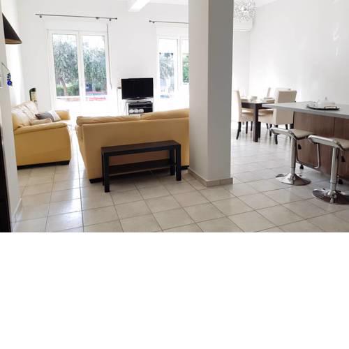 A Great Stay at a Comfortable Large Apartment