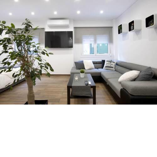 (A) Koukaki, A modern, newly refurbished Studio