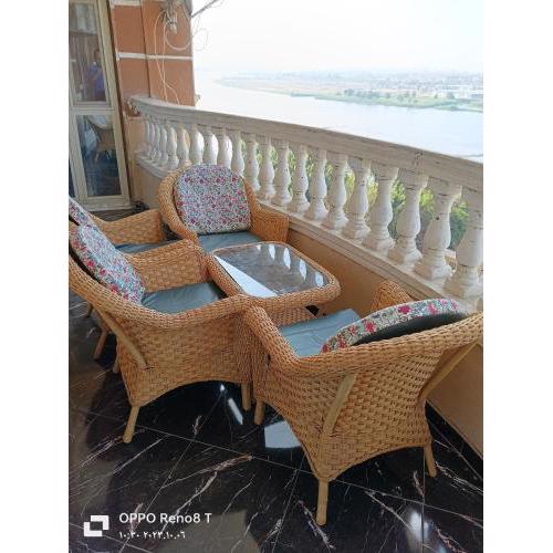 شقة فندقيه فاخرة بمنطقة المعادى صف اول جميع الغرف تطل على النيل A luxury hotel apartment in Maadi, first row. All rooms overlook the Nile