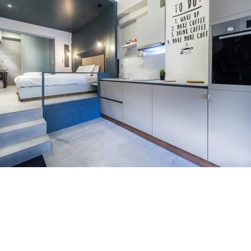 A modern and spacious studio in Thiseio