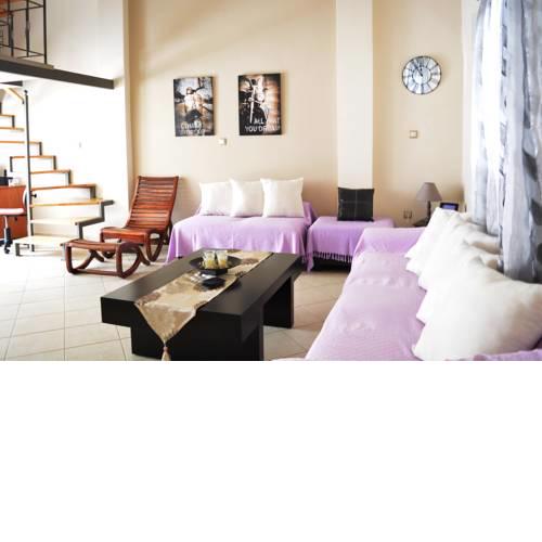 A Modern Central Studio Close to Beach