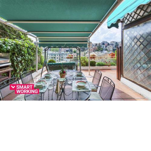 A relaxing terrace in Sturla by Wonderful Italy