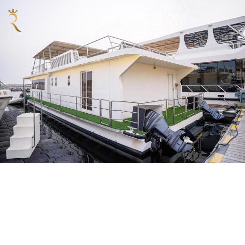 A Serene Getaway Loloa Pleasure Houseboat