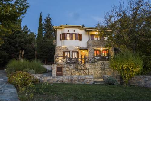 A superb mansion with garden in Pelion