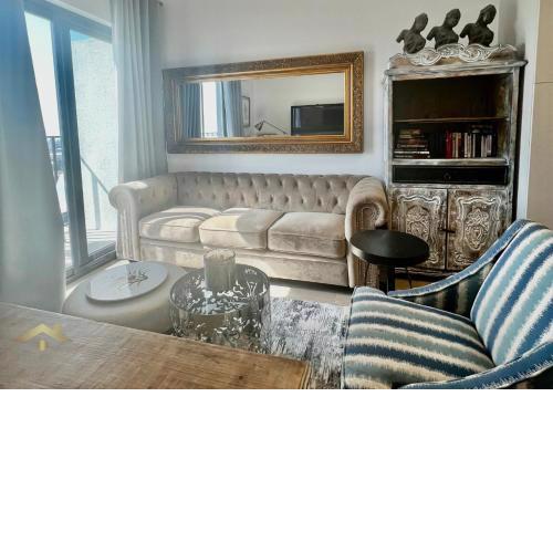A Vintage Retreat for Couples, Business Travelers, and Families By LETSTAY in The Nook2