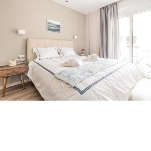 A14 Sunny & chic 2R apartment near Plaka & Parthenon