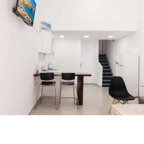 AB City Centre Stylish Studios