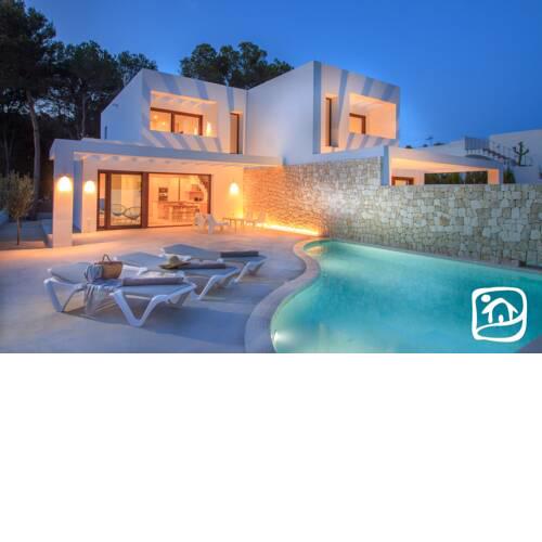Abahana Villas El Paseo