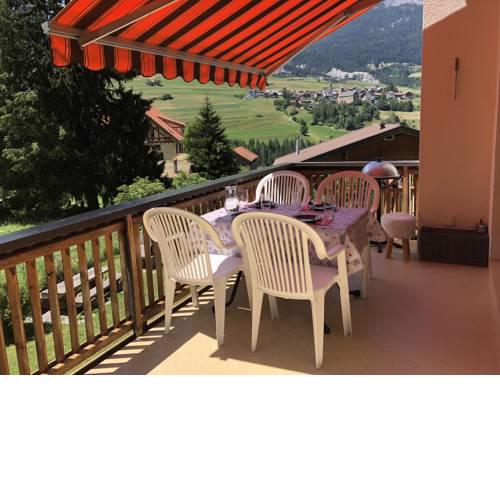 Abitaziun Silvia Sur Baselgia