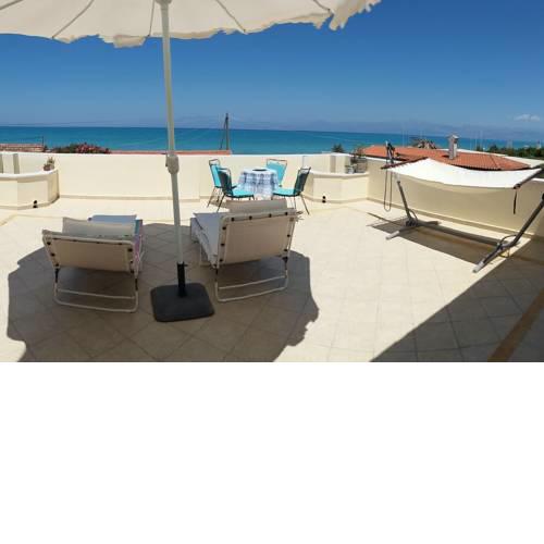 Acharavi, villa next to the beach