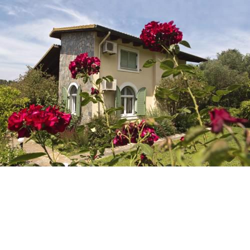 Achilles Country House