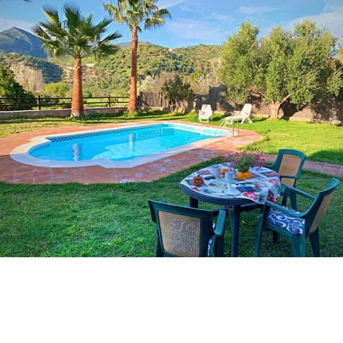 Acogedora casa rural en Zahara de la Sierra