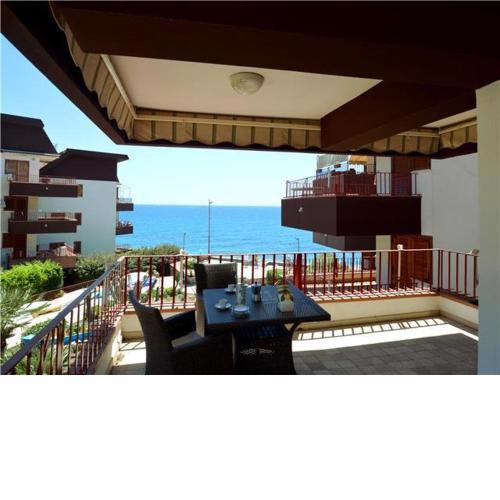 Acquamarina beach house near Taormina