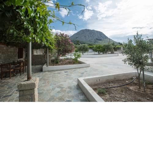 Acrocorinth Apartments