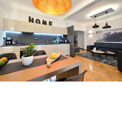 Acropolis Executive Suite