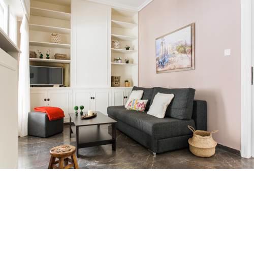 Acropolis Spacious Apartment