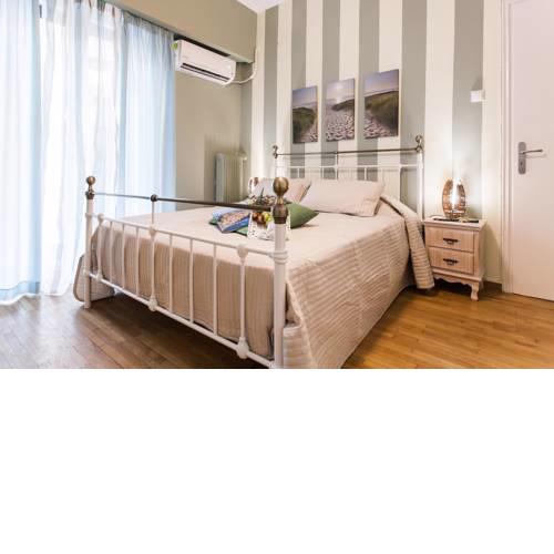Acropolis, very clean and cozy Metro Station apartment