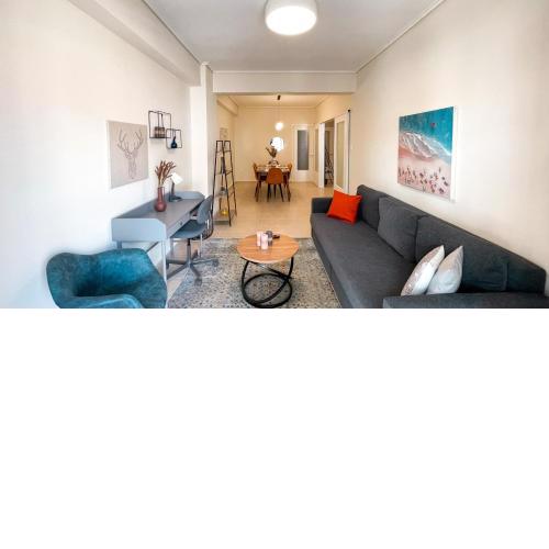 Acropolis Walkway Apartment