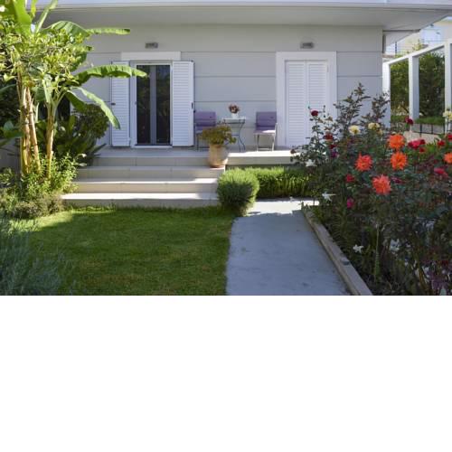 Ada's Family House