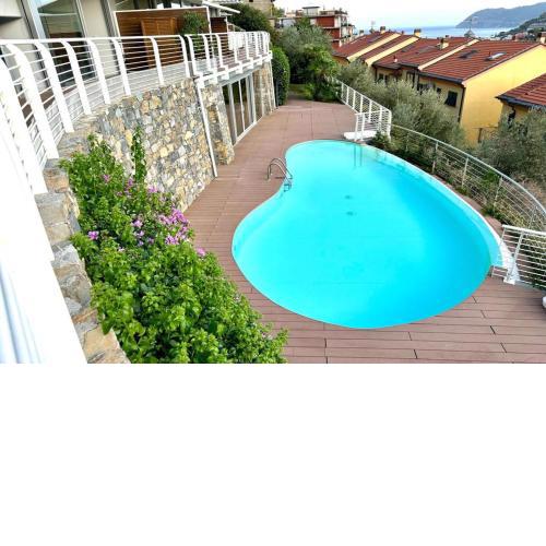 Adelasia 01 - Shared Pool and Parking - Happy Rentals
