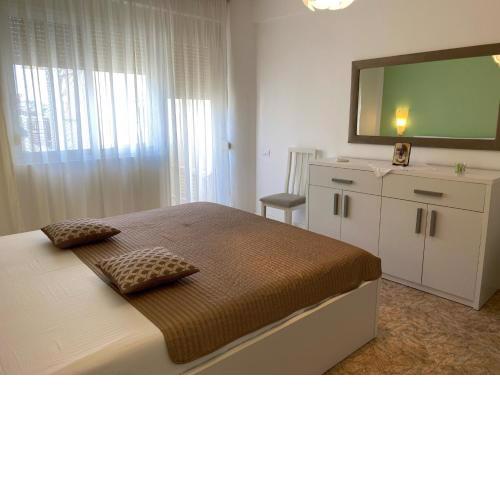 Adelina's Delux Apartament Durres