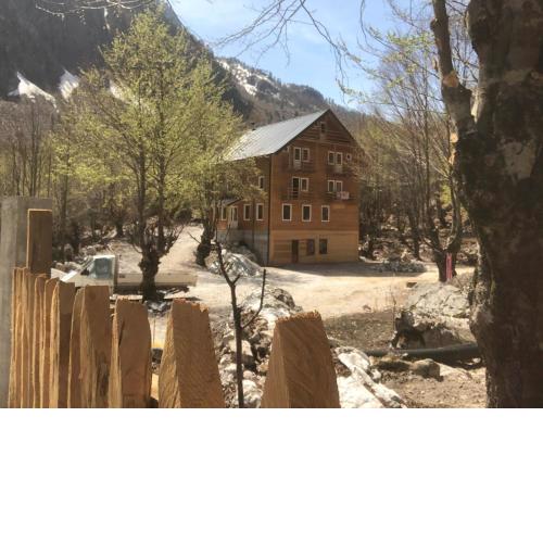 Adenisi guesthouse