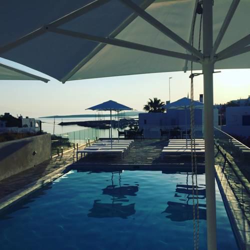 Adonis Hotel Studios & Apartments