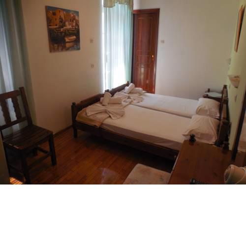 Adonis Rooms