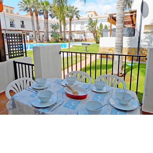 Adosado con jardin y piscina Palm Beach 86 ALBERT VILLAS