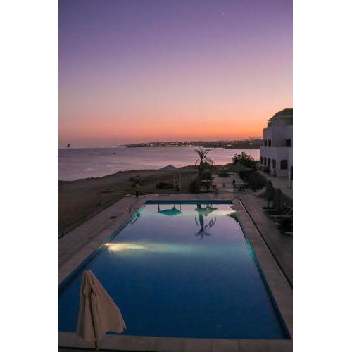 Adrenalin Beach Lodge