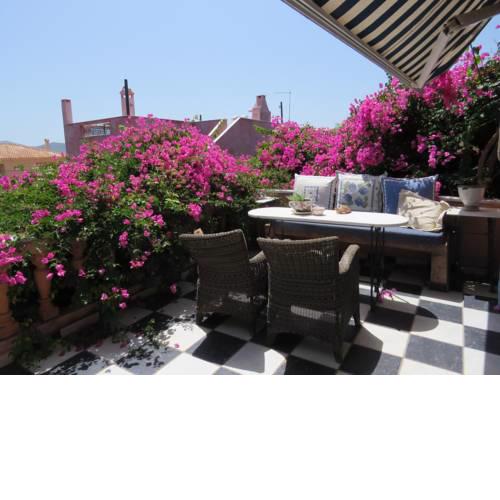 Aegina Beach Suite