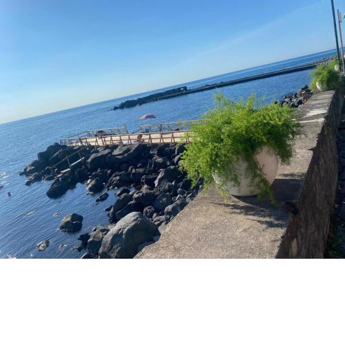 Affacciati sul mare del borgo