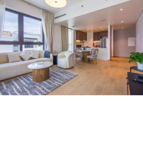 Affluent 2BR with Beach Access - La COTE